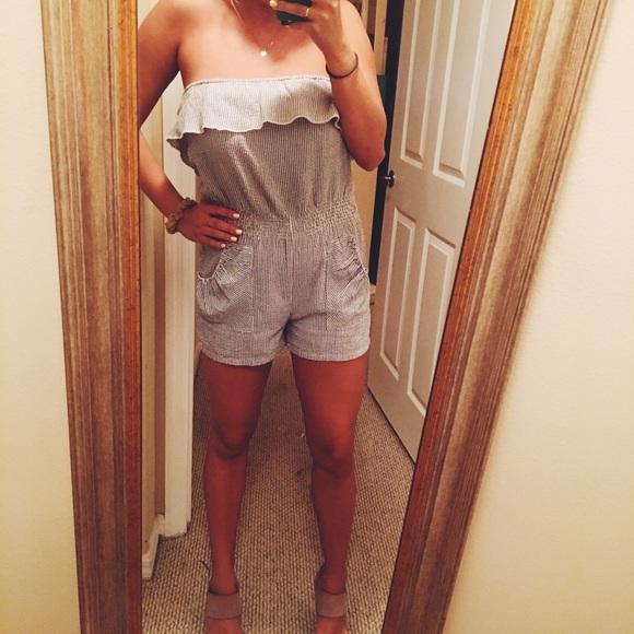 Romper - Picture 3 of 4